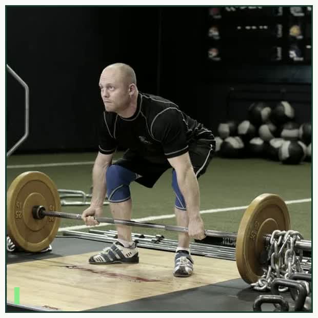 Deadlift with Chains demonstration