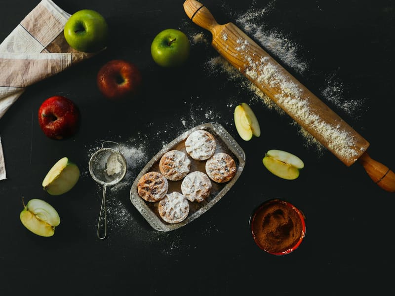 Apple Rugelach — Snack, 125 kcal, 2g protein