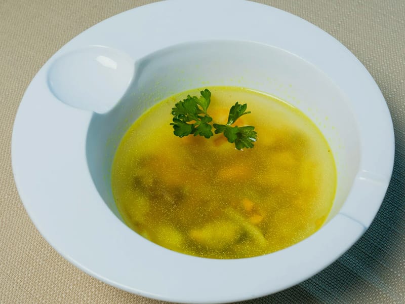 Carrot & lentil soup with feta — Lunch, 334 kcal, 17g protein