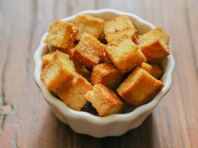 Savory Seedy Croutons — Snack, 204 kcal, 6g protein